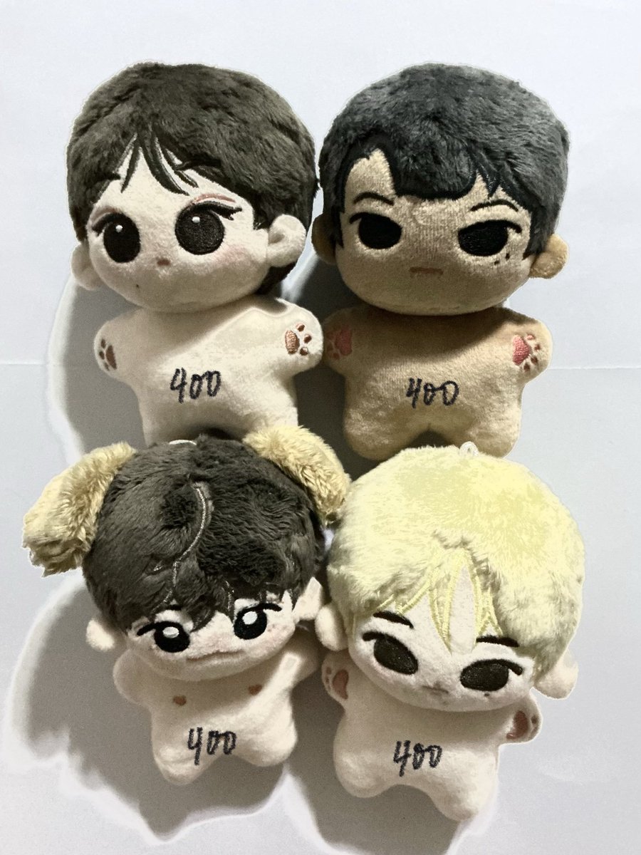 ssogarized's tweet photo. quitting sale, repriced to 350 each! 🤍

♡ x to sensi, dolls are displayed
♡ price + sf (pf is free) | gcash, maribank metro manila area. 🪽

#. wts lfb enhypen jungwon jay sunoo jake ni-ki heeseung hoodie 10cm doll enhypen inspired clothes won gugi moreno tan dianji ph https://t.co/501XApJA7N