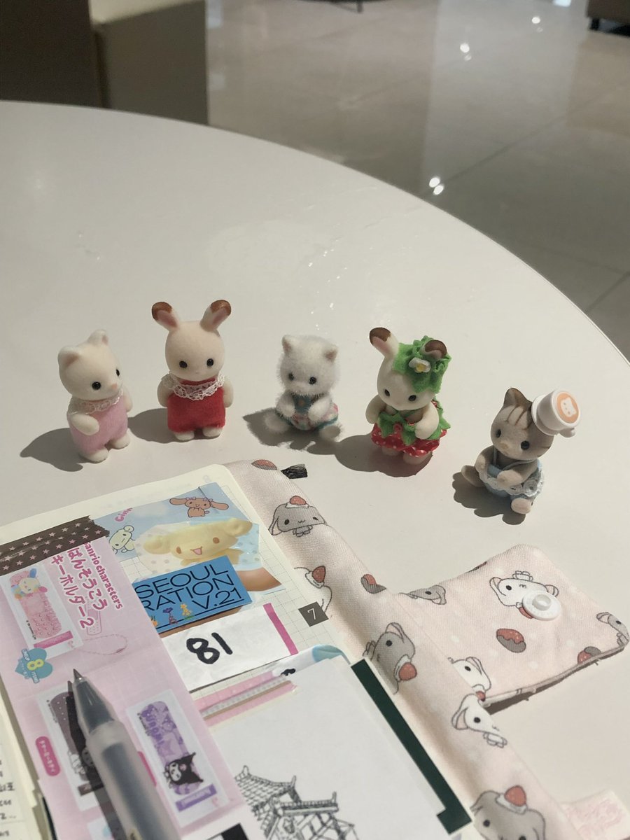 madisspace's tweet photo. 다이어리 쓰는 나를 바라보는 실바니안들(ˊo̴̶̷̤  ̫ o̴̶̷̤ˋ) https://t.co/fGJk3aJmle