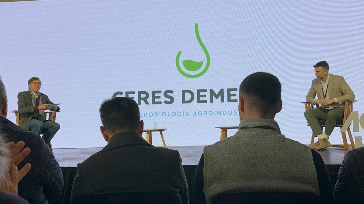 CheeseOswald's tweet photo. Ayer más de 2000 personas asistieron al #AgTechWeek2026  en Río Cuarto 

#ElAgroYaNoEntraEnUnCampo #Agtech #Innovación #Agro #riocuarto https://t.co/WMF8C9R9Mr