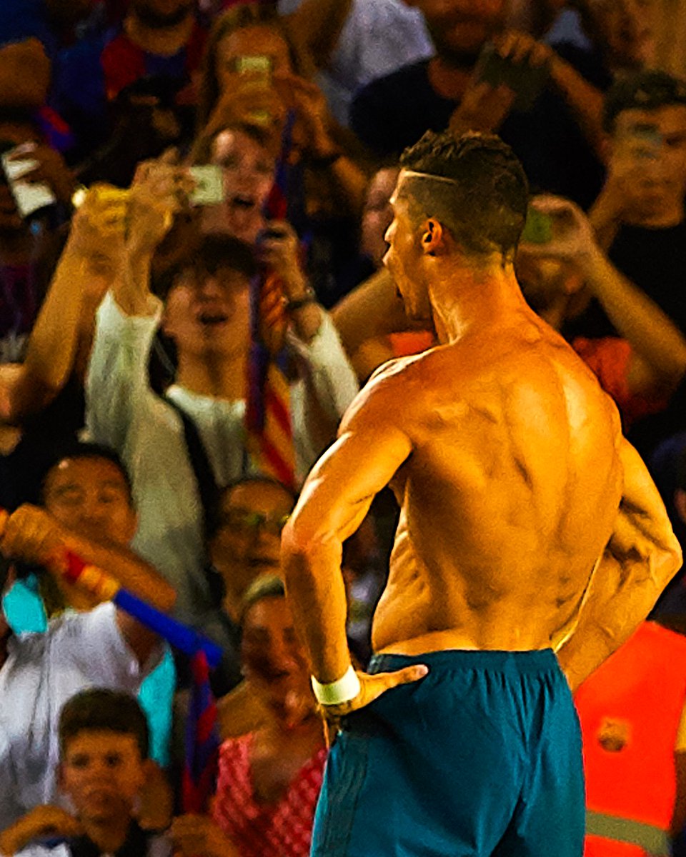 brfootball's tweet photo. 🗓️—August 13, 2017

Cristiano Ronaldo scored a stunner in the Spanish Super Cup then reminded the Camp Nou his name 😏 https://t.co/KrGOc4KVC0