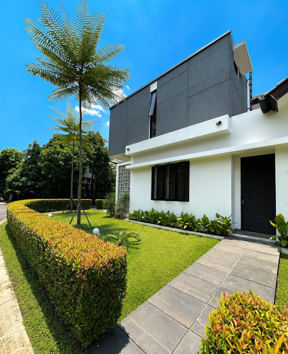 lilymoc__'s tweet photo. A little piece of calm, tucked away in the city. 🌿☀️ Clean lines, quiet greens, and a home that simply feels right 🏡 https://t.co/9BSIXQwyc8