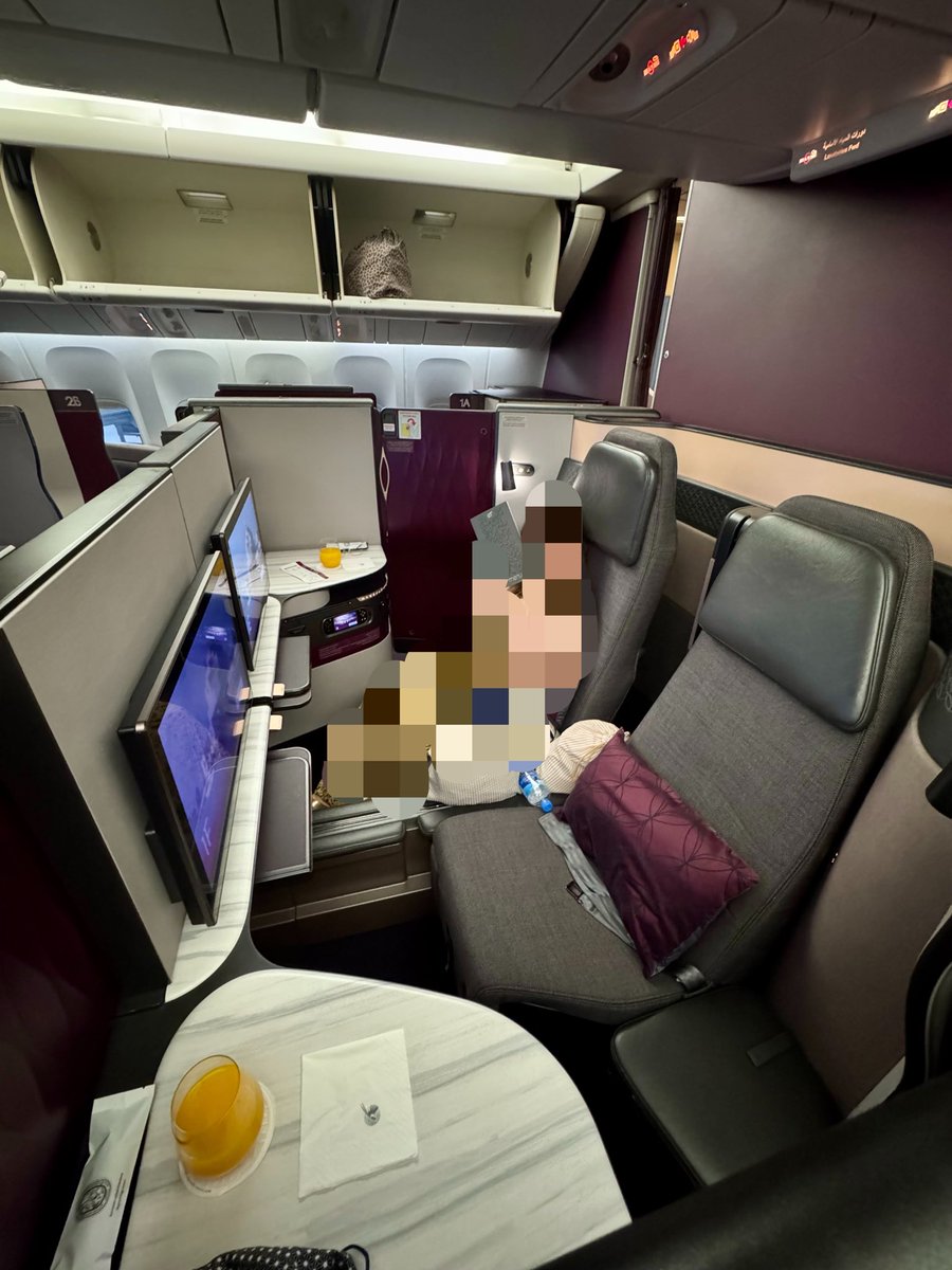 carib01550's tweet photo. Qatar Airways
QR1124
🇶🇦DOH 18:55 ✈︎ 21:30 MCT🇴🇲
B777-300ER(A7-BAV)
Business class

マニラから乗った機材と同機材でした
1時間強のフライトですがまたQsuiteに！🙌

#カタール航空 #B777 #Qsuite #MCT #オマーン #oman https://t.co/ZehoBAFSNW