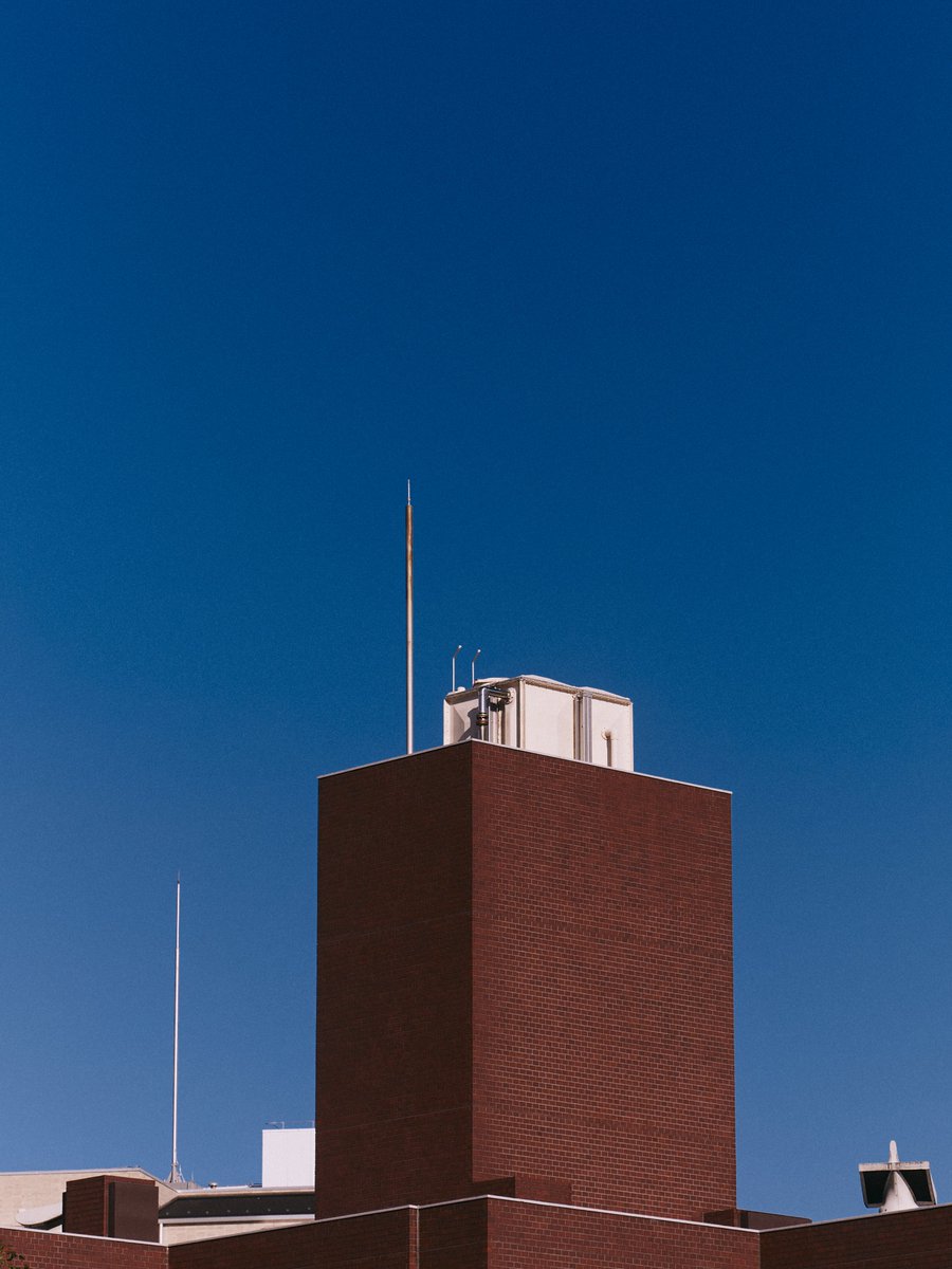 supersub_aka's tweet photo. TOKYO "BLUE" SKY https://t.co/jucBh2G9uk