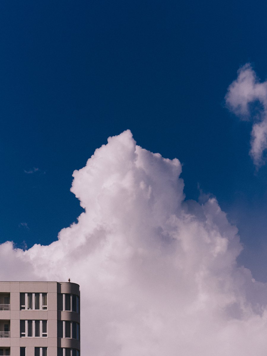 supersub_aka's tweet photo. TOKYO "BLUE" SKY https://t.co/jucBh2G9uk