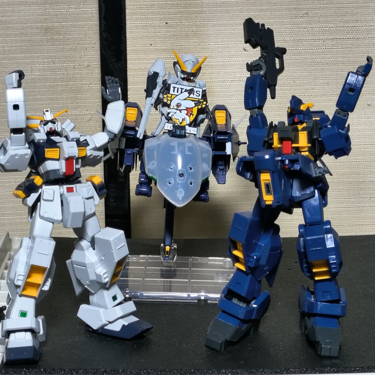 Ahumi_A_int's tweet photo. ということで以前ポストしました目標
①パーツの追加、取り外し無し
②パーツの分離なし
の条件をクリアした完全変型ウーンドウォートを完成することができました。
もともとのキットのプロポーションもほとんど維持でき、大満足です。

皆様、本当に応援ありがとうございました！AoZ最高！ https://t.co/CyhUs8VNGi