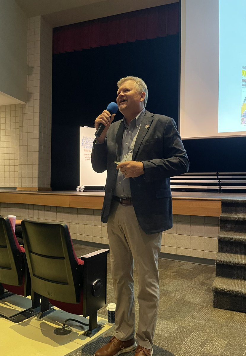morrisk_k's tweet photo. Thank you @SteeleThoughts for your back to school message with the @norris160 staff! #iamthedifference https://t.co/C7858YvQMH
