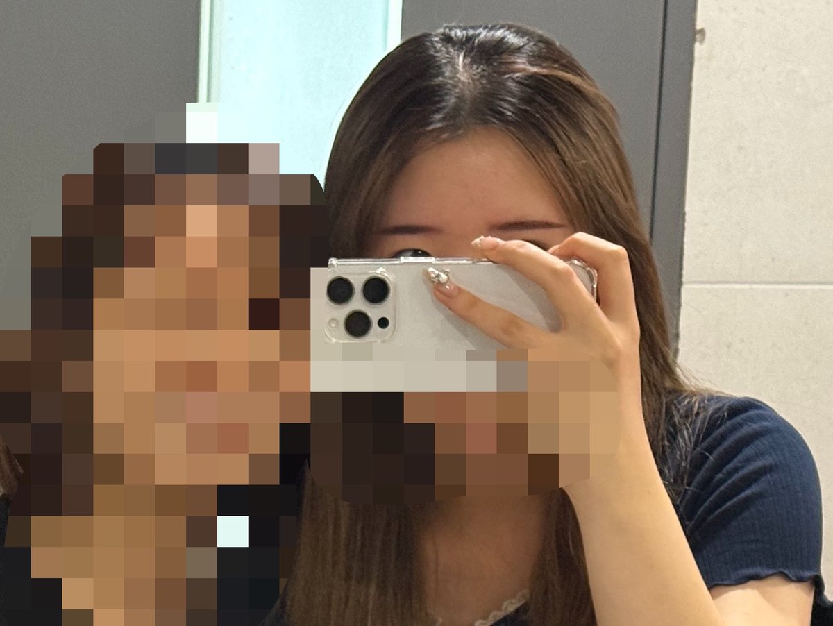 ppppong_00's tweet photo. 눈썹문신하고 왓더욤
잘 된 것 같나유~? https://t.co/MManNmvy3H