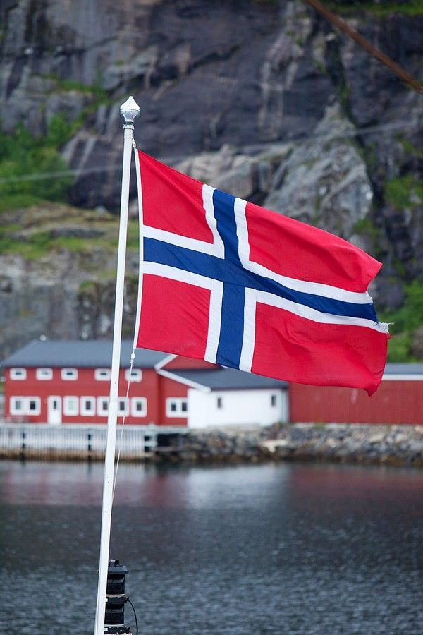 BitcoinMnemo's tweet photo. MASSIVE: 🇳🇴 NORWAY'S $2,000,000,000,000+ SOVEREIGN WEALTH FUND JUST BOUGHT $81,870,000 WORTH OF $BMNR.

THE WORLD'S LARGEST SOVEREIGN WEALTH FUND IS BUYING #ETHEREUM.

INSTITUTIONAL ADOPTION IS ACCELERATING. 🚀🔥
