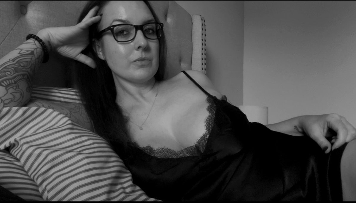theGoddessNat9's tweet photo. goon morning. 

who's paying for my coffee &amp; breakfast? 

Hint: ALL OF YOU https://t.co/lR6Ie2FeAf