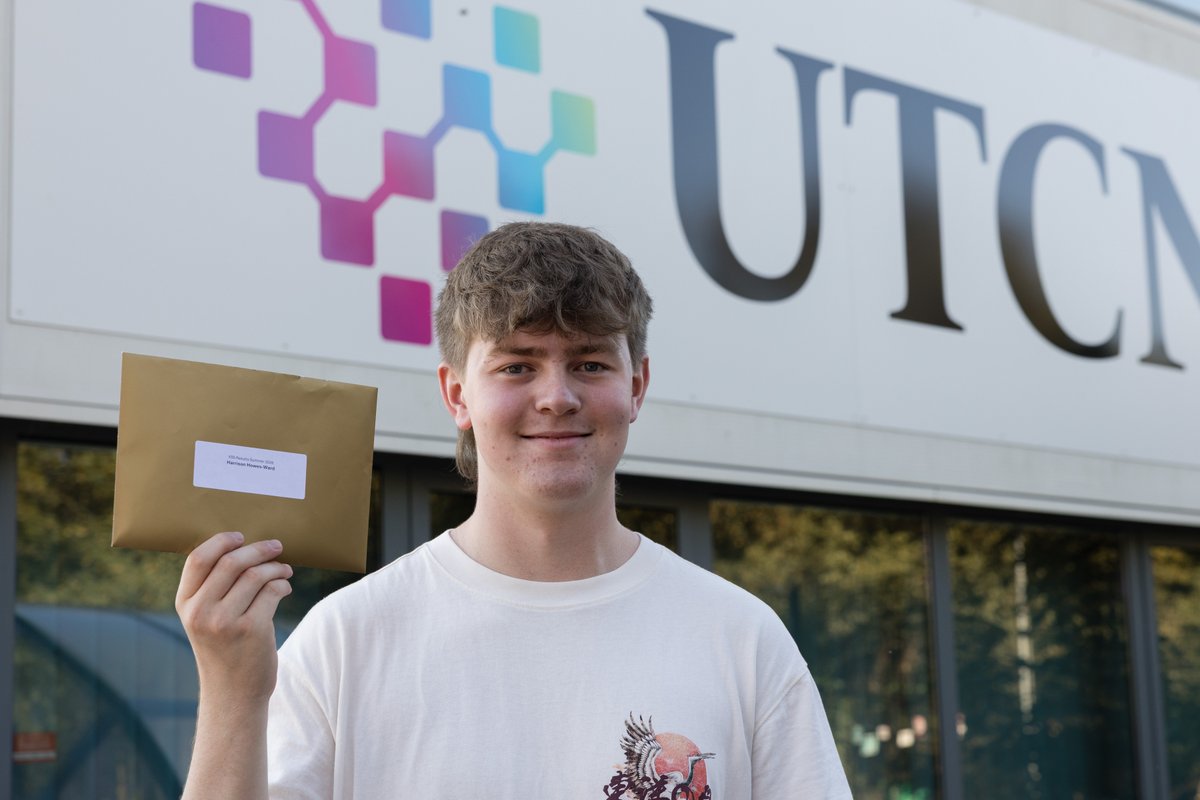 UTCNorfolk's tweet photo. A fantastic achievement for Harrison, who secured an A in Physics, a B in Maths and a Distinction in Engineering in his A-levels.

He is now heading to the University of Leeds to study for a degree in Aerospace Engineering, with the ambition of joining the Royal Air Force. https://t.co/43hUMV7PXf