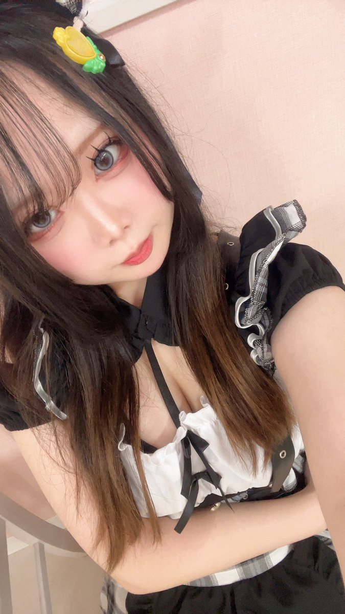 purin__md's tweet photo. ちちみえねーいわれたからとりなおした https://t.co/kCXOdUtZnZ