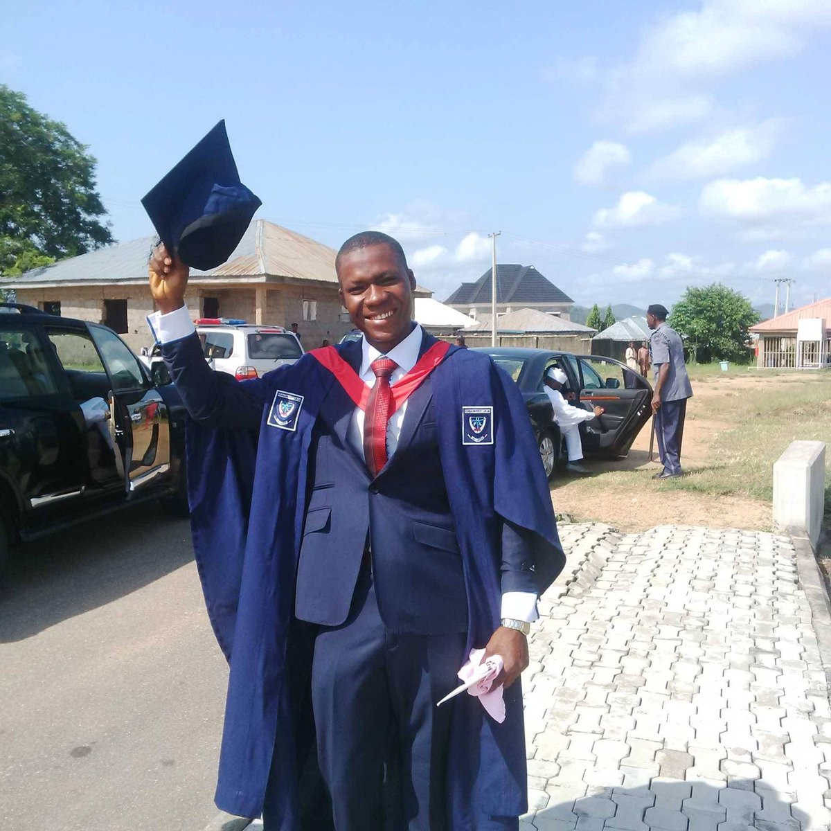 gafar_raji's tweet photo. Exactly ten years later, that learner has become:

• a Nigerian Navy Lieutenant and hydrographic surveyor;
• an MSc Oceanography graduate from the University of Southampton;
• a published-minded sea-level researcher; and
• an incoming fully funded NERC PhD researcher at the University of Bristol.

🥂

🦅