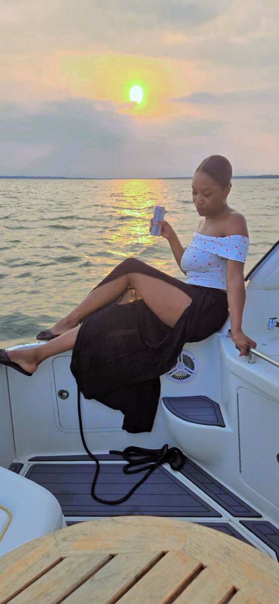 meauxmula's tweet photo. Either way, I’m wavy….🛥️🌊💙 https://t.co/PdOFM3moG1