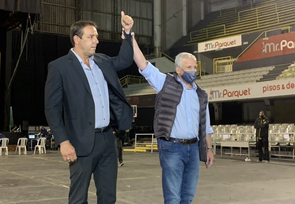 InfoCap_1891's tweet photo. 🚨🟡⚫️ CONFIRMADA LA PRIMICIA DE  @InfoCap_1891 ✅️

BARRERA COMUNICÓ QUE NO SERÁ CANDIDATO A PRESIDENTE ❌️

Aceptó el pedido de su "amigo " Damiani y le dejó el camino libre.

Y como informamos Ruglio DUDA,no quiere dejarle un club saneado como nuevo EN LO ECONÓMICO a Damiani https://t.co/ZpoqbptnAC
