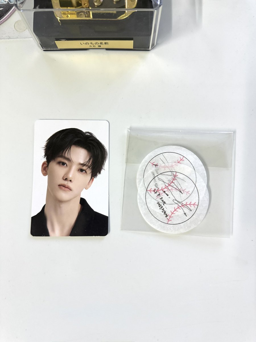 rooq_u's tweet photo. แจกเงิน 100 บาท 
การ์ดแจมิน 1 ใบ+ คอนเฟตติ 
เนื่องในวันเกิดแจมิน

สุ่มผู้โชคดี 2 คนนะคะ 
 
🌟กติกา รี (สุ่มผู้โชคดีจากการรีนะคะ)🐰

สุ่มวันที่ 14/08 เวลา 23:00 น.
ไม่มีค่าใช้จ่ายใดๆคั้บ

#사랑으로_가득찬_재민이의_스물여섯 
#MakeAWishForJaemin
#HAPPYJAEMINDAY https://t.co/oUw9nOOOt5