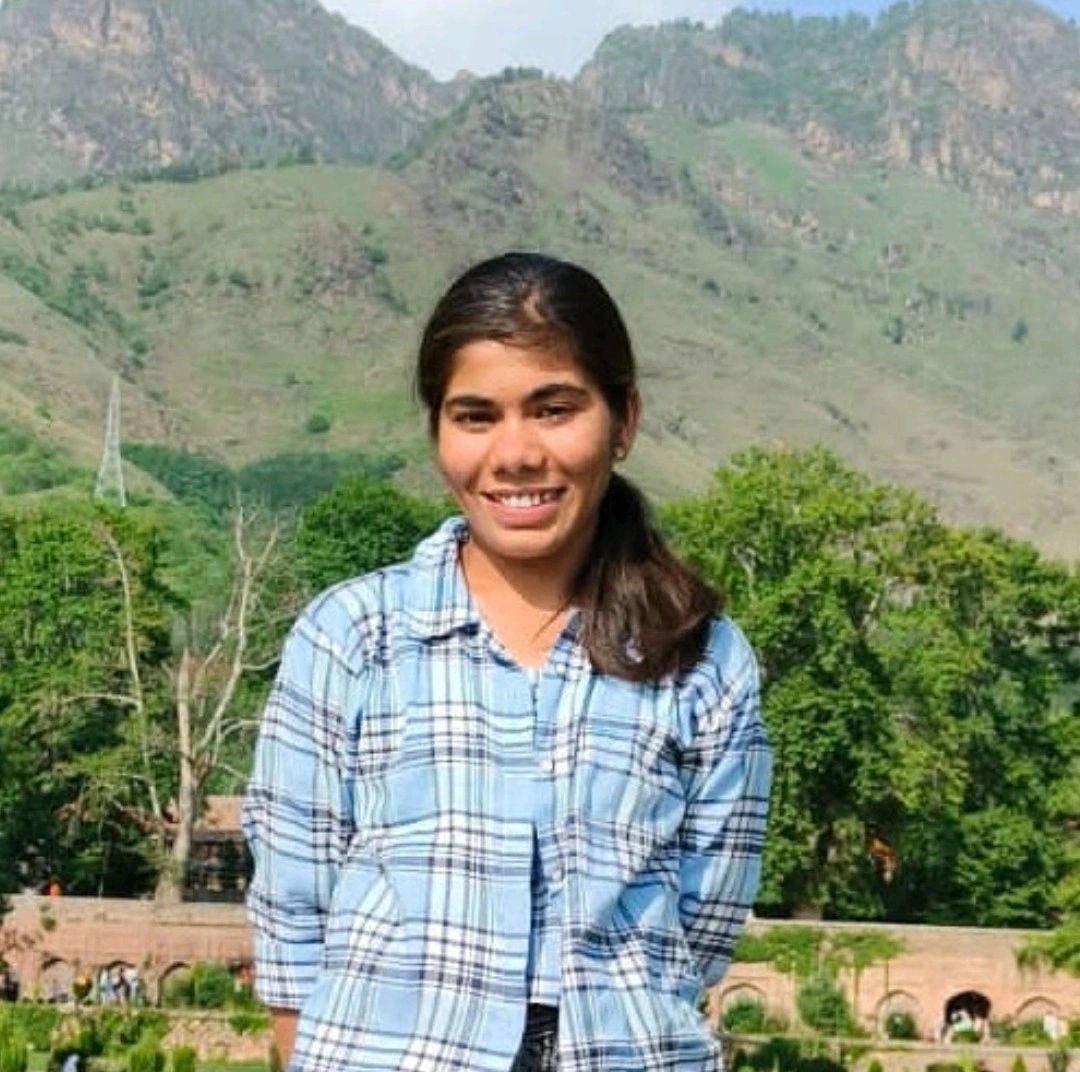 Epi0mics's tweet photo. A warm welcome to Vijaya Kotkar, our newest PhD scholar! 🎉

Here’s to asking relevant questions, chasing unexpected results, and keeping those parasite cultures very much alive and contamination-free! 😄🧫

Welcome to EpiOmics, Vijaya! 🚀 https://t.co/hrmwg0dYH2