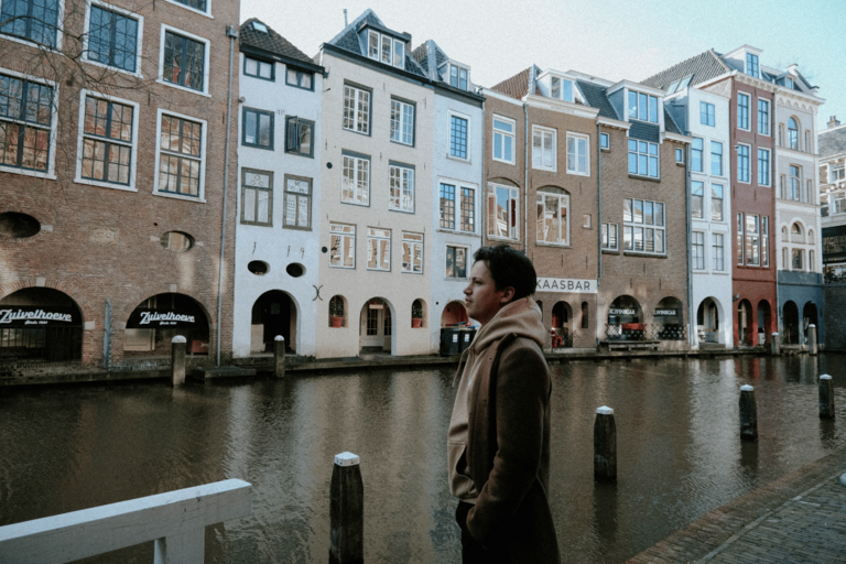 wijzijnmind's tweet photo. Het rapport Blijvend Nabij van de Nederlandse ggz raakt de kern van het probleem: het huidige systeem werkt niet voor de mensen om wie het gaat. Een groeiende groep van meer dan 60.000 mensen met multiproblematiek krijgt geen adequate hulp. Reactie MIND: https://t.co/W445nzmaPN https://t.co/L8QtYsNKr7