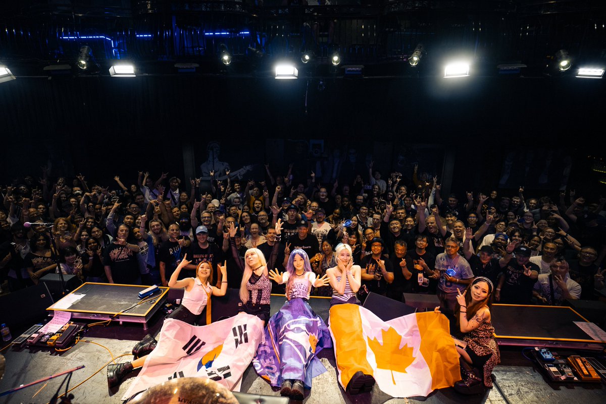 Rolling_Quartz's tweet photo. See you again TORONTO Diadem
See you soon VANCOUVER Diadem :)

[2026] NORTH AMERICA TOUR 🇺🇸 🇨🇦 July 15 - October 9 / Ticket: https://t.co/EQ9VsobFyn

💎❤️🇨🇦🇺🇲👑

#RollingQuartz #UStour2026 #CANADAtour2026 https://t.co/k7eBb1agHQ