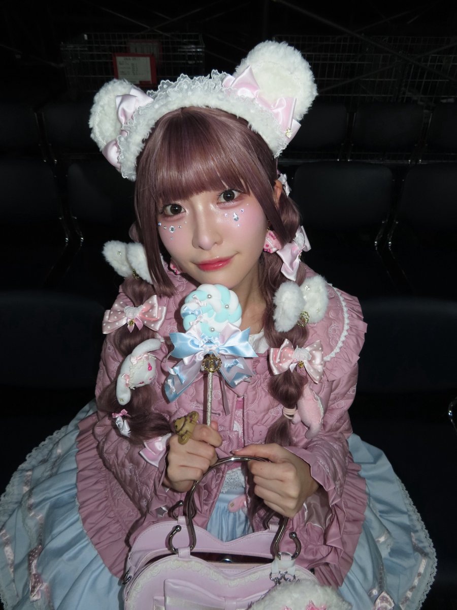 yamada_momoka__'s tweet photo. KANSAI COLLECTION 2026 A/W ⟡.·
🎀BABY, THE STARS SHINE BRIGHTさん
🐄Sugar nine さん
のステージを歩かせていただきました！

あゆみんとペアで歩けたの嬉しかった😻
ロリータも可愛かったかな！？🫶🏻

現地に駆けつけてくれた皆さん、
配信で見守ってくれた方もありがとうございました♡ #関コレ https://t.co/Nv44b4QreO