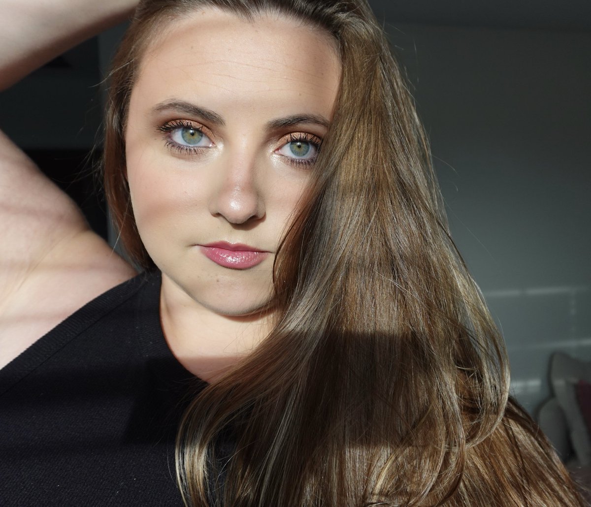 all4arielleee's tweet photo. Kneel. https://t.co/dqN92jxHK4
