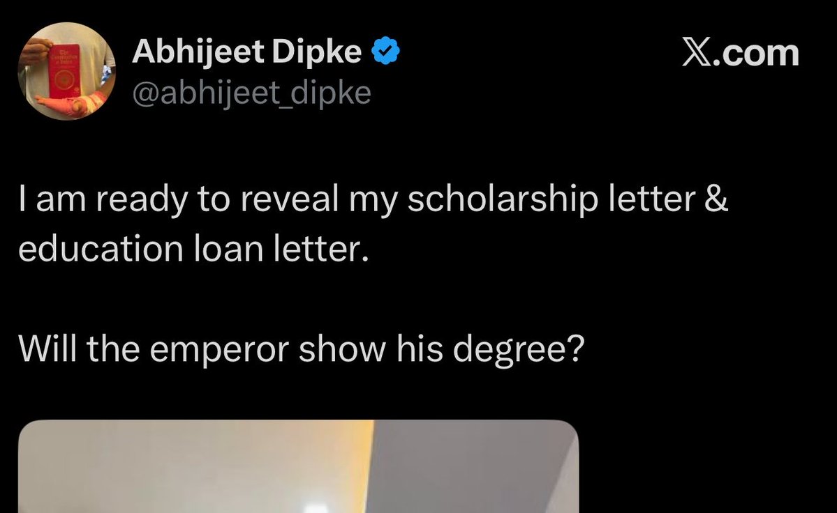 thehawkeyex's tweet photo. Did you see the pattern of responses by CJP clowns to the questions when seeking accountability?

- typical whataboutry
- trying to be funny/satire 

The first part is obvious coz they dont have answers to it and second part is to misleading gullible Gen Z in a very attractive way. 

This pattern is not a coincidence. They are trained by experts (PR strategist, mentor, handler name it whatever you want) to handle public scrutiny and media queries. 

They are not organically evolved protesters. They are trained, planted for a purpose.