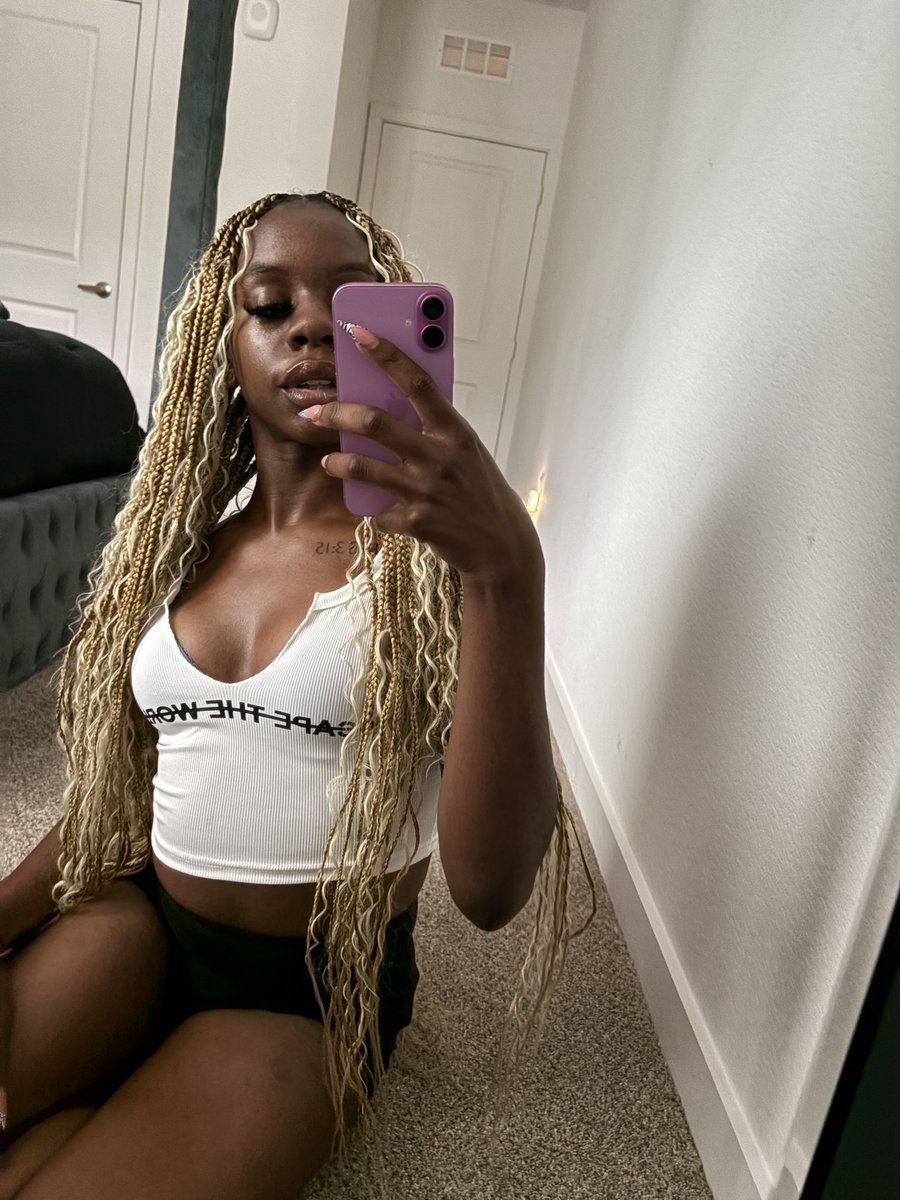 therealsiyahbae's tweet photo. hey X 🫧 #jacksonville #duval #jaxs https://t.co/K0SPkRQsuV
