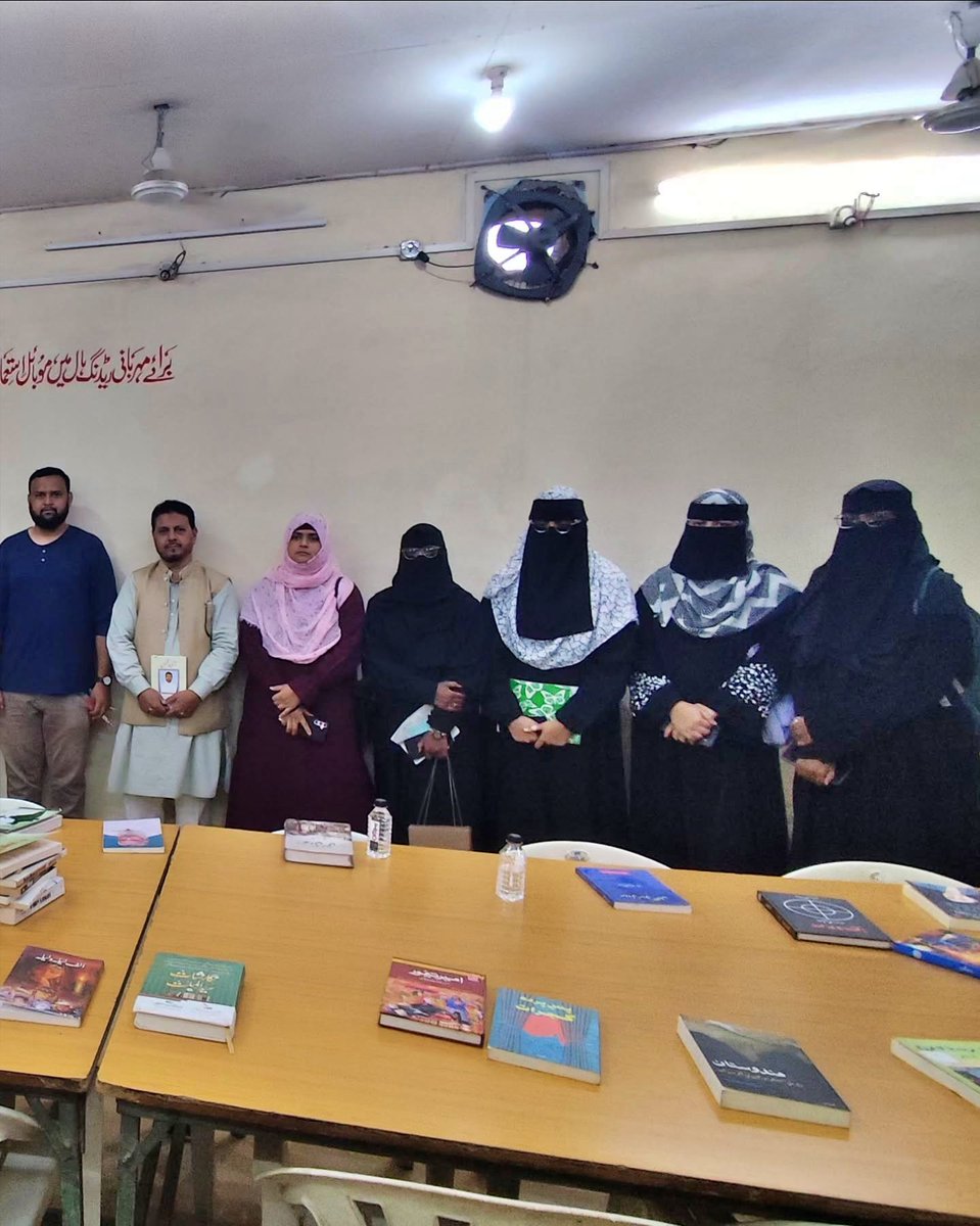 AurangabadBuzz's tweet photo. A heartfelt thank you to all the readers who joined us in celebrating #NationalLibraryDay at Akhtar-uz-Zama Nasar Library and made the occasion truly special. 📚❤️
Special thanks to Readers of Aurangabad Club & @AurangabadiM for their wonderful collaboration and support.
1/3 https://t.co/I1DfZj3dBb