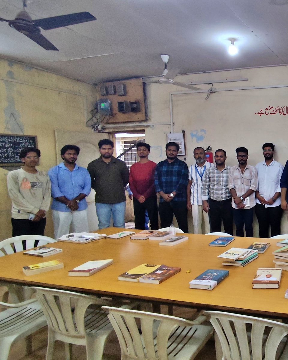 AurangabadBuzz's tweet photo. A heartfelt thank you to all the readers who joined us in celebrating #NationalLibraryDay at Akhtar-uz-Zama Nasar Library and made the occasion truly special. 📚❤️
Special thanks to Readers of Aurangabad Club & @AurangabadiM for their wonderful collaboration and support.
1/3 https://t.co/I1DfZj3dBb