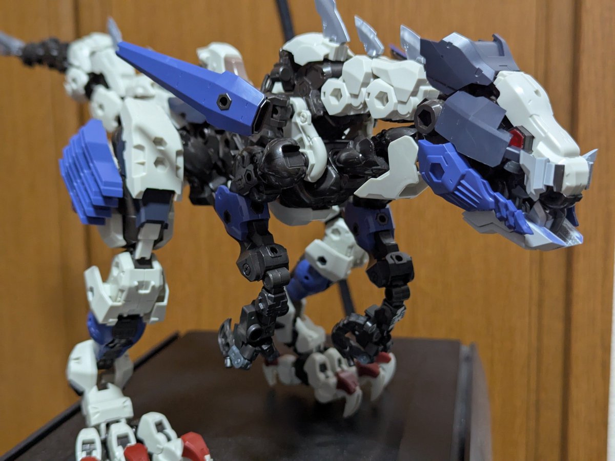 hexagobsidian's tweet photo. 遥かにイイ…
ちゃんと自立するのもイイ…
射撃武器装備するのが無粋に感じるくらいにイイ…
#ヘキサギア https://t.co/iXhSaHQ7Jy