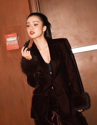 doughnbil's tweet photo. woman woman woman 🙌

#BelleMariano https://t.co/ywNd0iHYZs