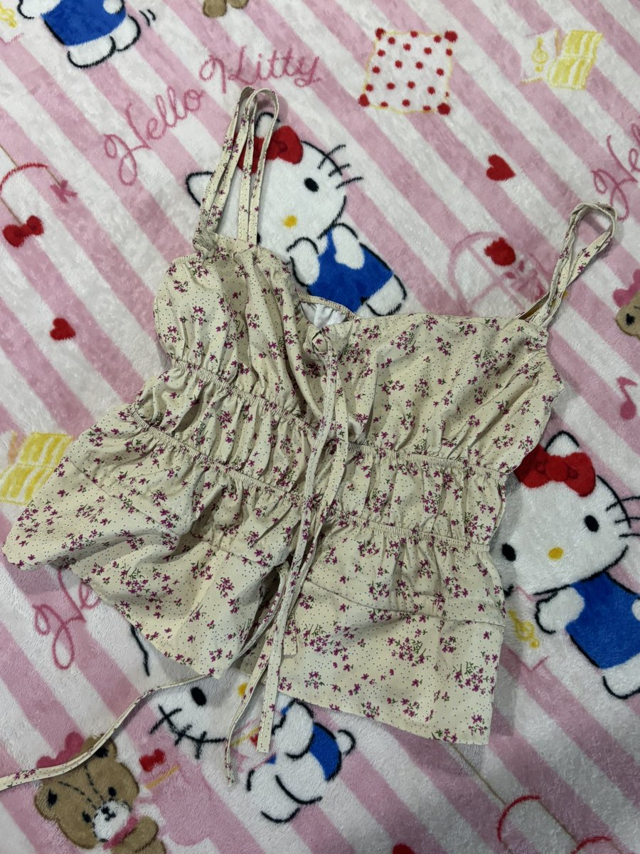 summerpilay's tweet photo. 𖤐⤸₊ 40   🎀

#ส่งต่อเสื้อผ้ามือ2 #ส่งต่อเสื้อผ้า #ส่งต่อเสื้อผ้ามือสอง #ส่งต่อstylist #ส่งต่อเสื้อผ้ามือสอง #เสื้อผ้ามือสอง #โล้ะตู้เสื้อผ้า https://t.co/zWI1Ny1StM