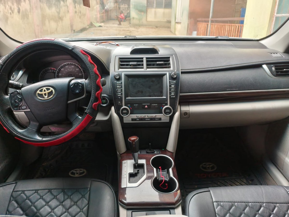 PELSAUTOS's tweet photo. TOYOTA CAMRY SPIDER
FULL OPTION
OPEN ROOF WITH EXCELLENT V6 ENGINE
XLE(BACK VENT) 
DOUBLE EXHAUST
FEW MONTHS REGISTERED
NOVEMBER 2025 ENTRY
THUMB-START
11,000,000 (MIDLY NEGOTIABLE)
IBADAN
07032328559 https://t.co/8wxhjAjotI