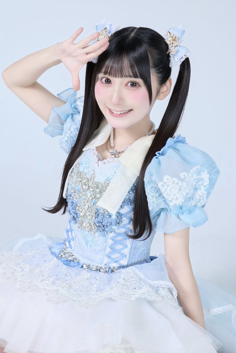 koma_ponkotsu's tweet photo. この度、ドレスコードさんのサポートメンバーとして活動させていただくことになりました。

水色担当 秋田こまちです！🩵🐣

サポートメンバーとしての役割をしっかり果たせるよう、一つひとつの活動に全力で向き合っていきます！
まだまだ未熟ではありますが、少しでもドレスコードさんの力になれるよう精一杯頑張ります！

これからよろしくお願いいたします！ (ALT)