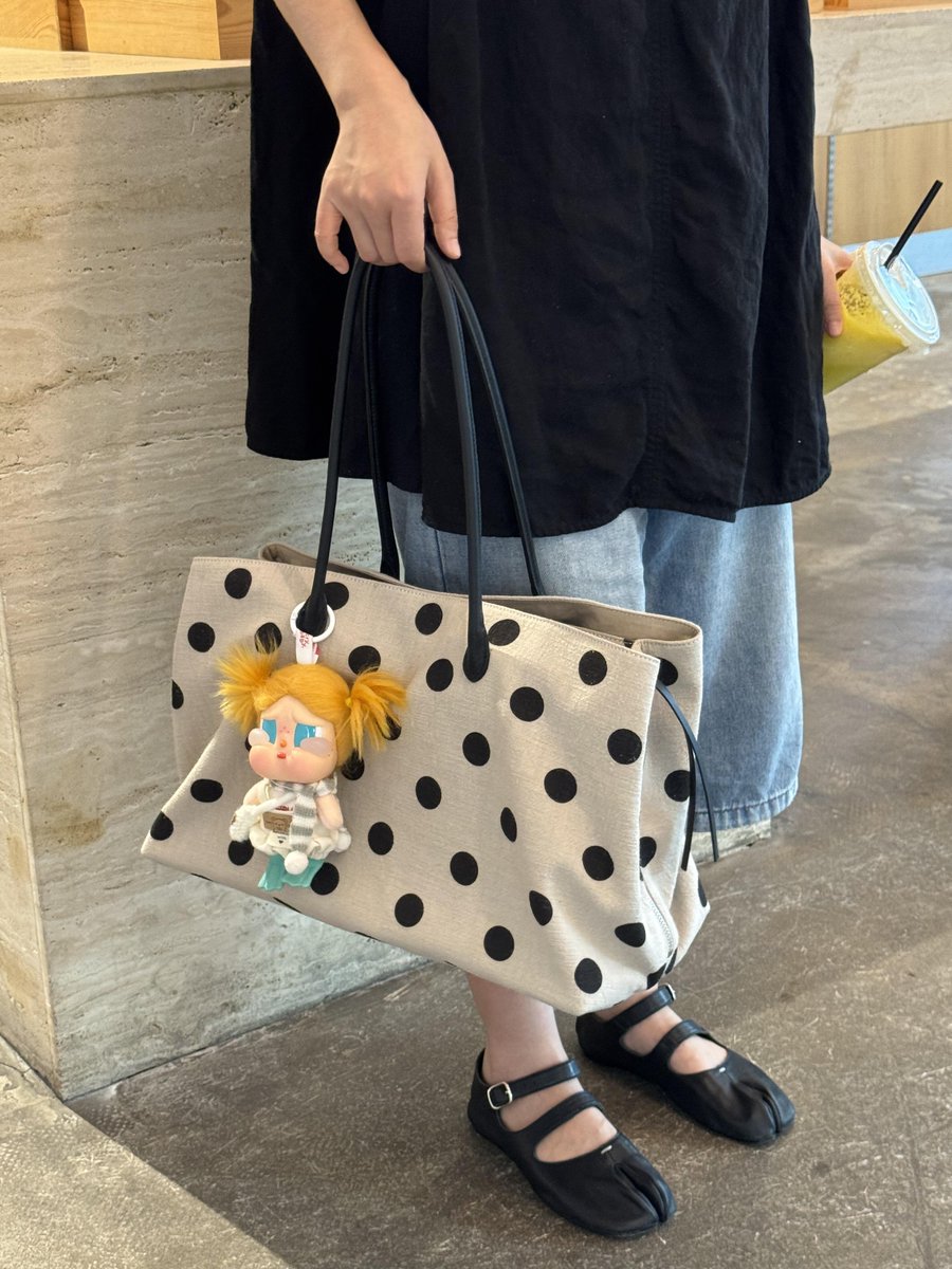 Greecfe's tweet photo. Polka cream black
— https://t.co/ILtn1eiG8u https://t.co/K0IARB3BsU