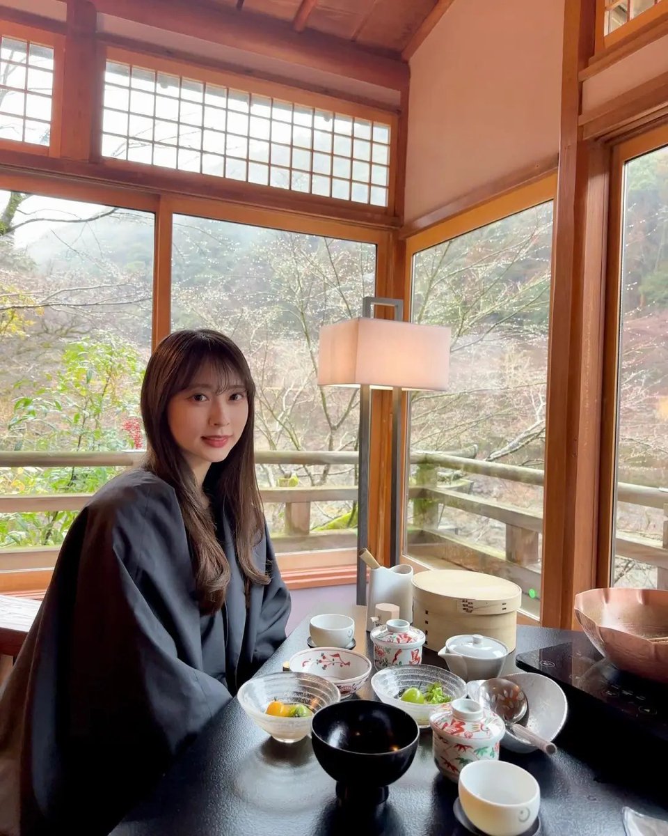 agmtwg's tweet photo. 今回は星屋京都🐿️に滞在することが本当に癒しになった~ 🤍
嵐山からホテルまで小さなボートで行くのはとても楽しく、すぐに✨人里離れた静けさを感じました。
一番驚いたのはここでの朝食で、特に朝の🍲鍋料理が良かったです。涼しい朝に熱いスープを楽しむのは純粋な幸せでした! https://t.co/l2jN610tjk
