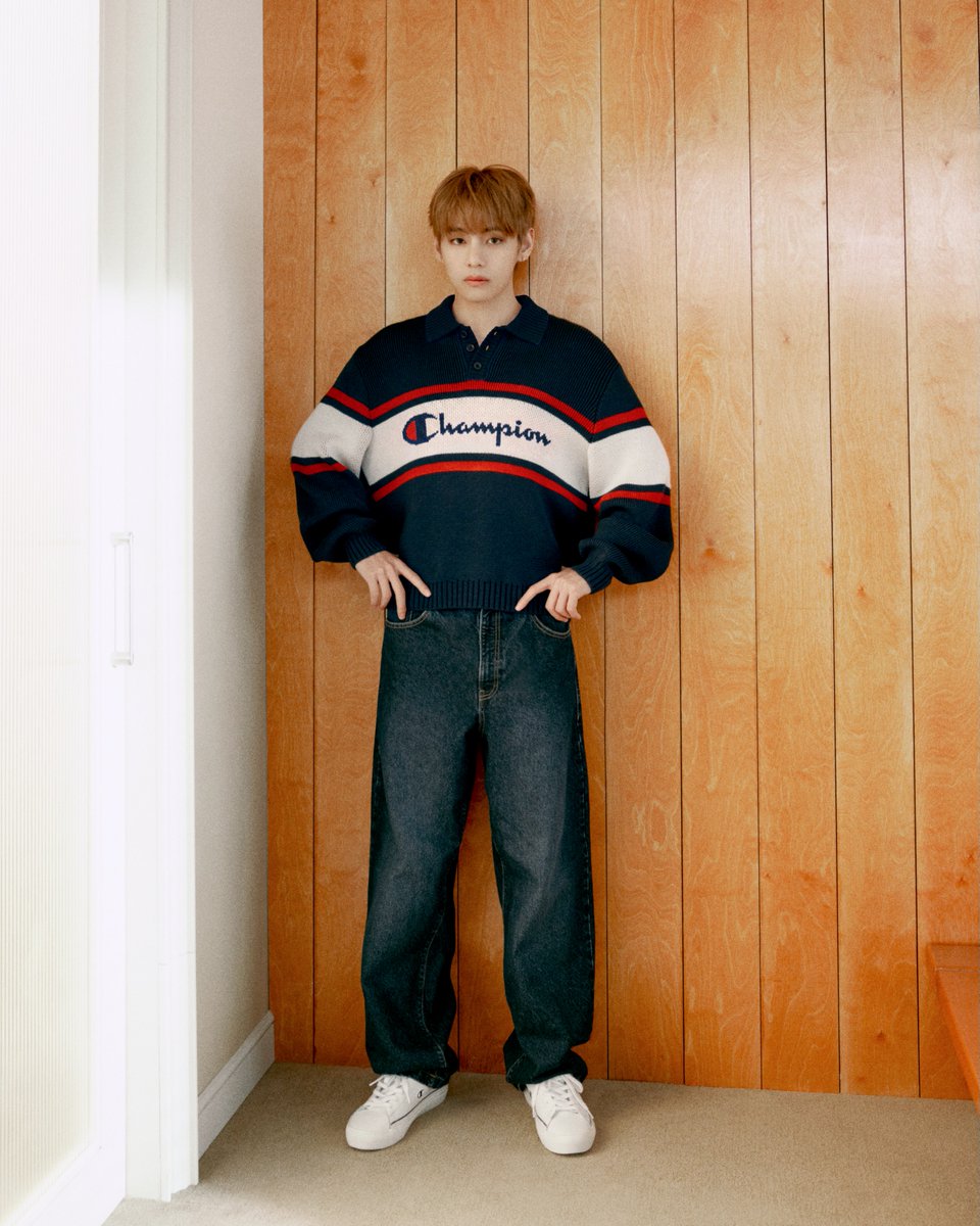 Kkorepo's tweet photo. 「#BTS」#V、ナチュラルな魅力アピール…さりげなさがかっこいい（動画あり） 
🔗https://t.co/nQuqbzEBRV https://t.co/KtNXgvfkfF