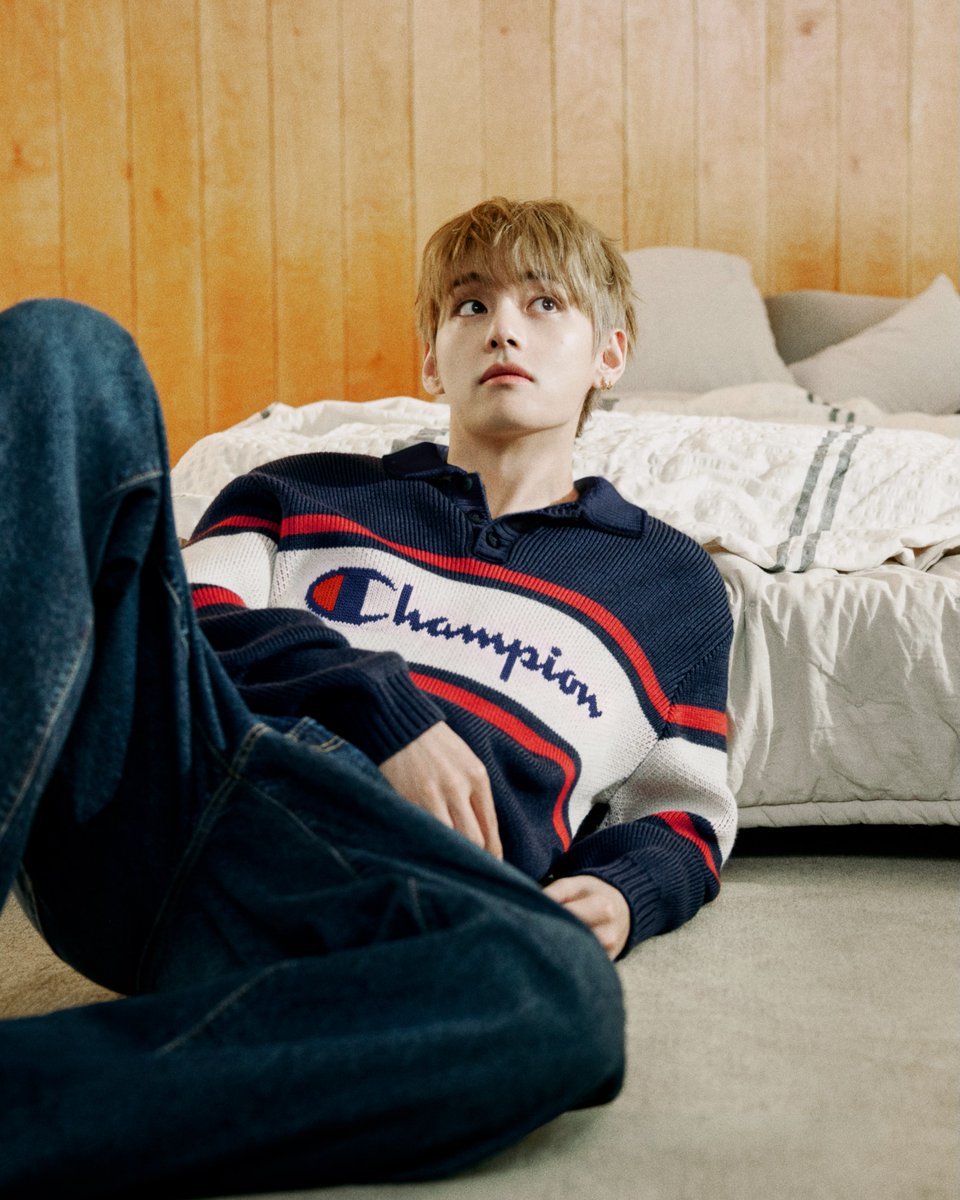 Kkorepo's tweet photo. 「#BTS」#V、ナチュラルな魅力アピール…さりげなさがかっこいい（動画あり） 
🔗https://t.co/nQuqbzEBRV https://t.co/KtNXgvfkfF