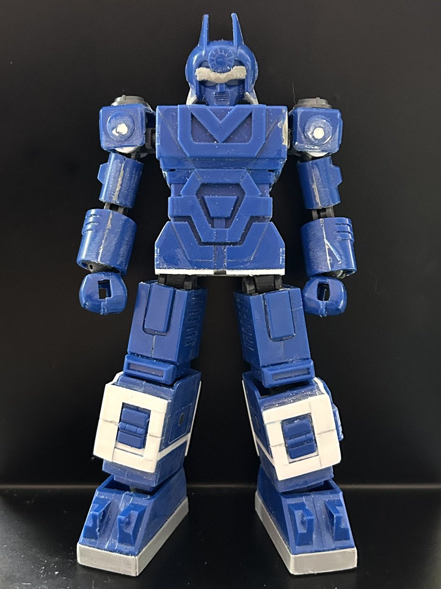 Jr1105Legend's tweet photo. ベストメカコレクション、サンバルカンロボ製作☀️
思いついた工作はだいたい終わりました。

可動をあまり重視しなかった足回りと違って、腕は肩の前後スイングなど可動多めに工作したので、太陽剣を両手持ちで構えられます。 https://t.co/KqqDAjRjt2