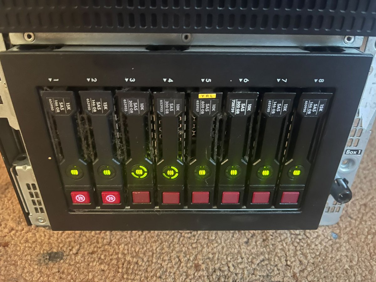 Inmote's tweet photo. As a small company we do many things ourselves (DIY). Like adding extra storage in our HP Proliant ML350 server. It is configured as RAID1 for extra safety. 

Now we got plenty of space for new projects. Anyone in need for an integration (API) or custom app? Contact Inmote! https://t.co/AhW0XHD9wY