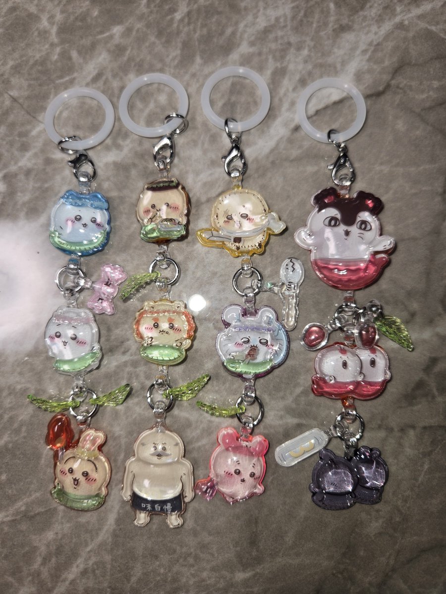 Why_so_sadbunny's tweet photo. ちいかわ 映画でもらった特典で
めじるしアレンジ
やってみた(ˊ⸝⸝o̴̶̷  ̫ o̴̶̷⸝⸝ˋ)！！

プリップリで可愛いすぎる…

 #ちいかわ  #人魚の島の秘密 
 #特典  #ボンボンドロップシール https://t.co/SN57z6atib
