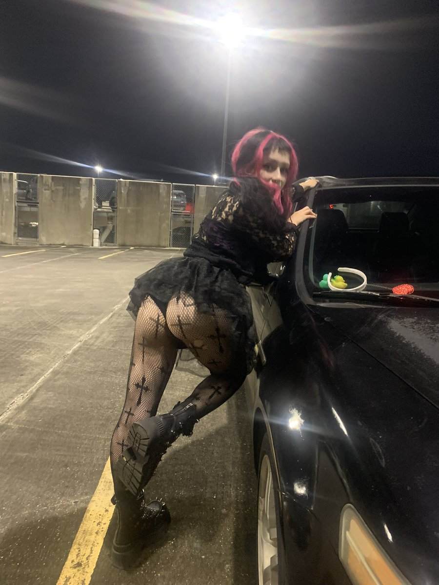 Celebsnsubs's tweet photo. Cuck submitted his cute little goth gf, thoughts? DM if you want the real naughty stuff 😈 #submission #wankchat #goth #chav #goon #irlsubnission #cuck #cuckold #bull https://t.co/gk9JaBbk7w