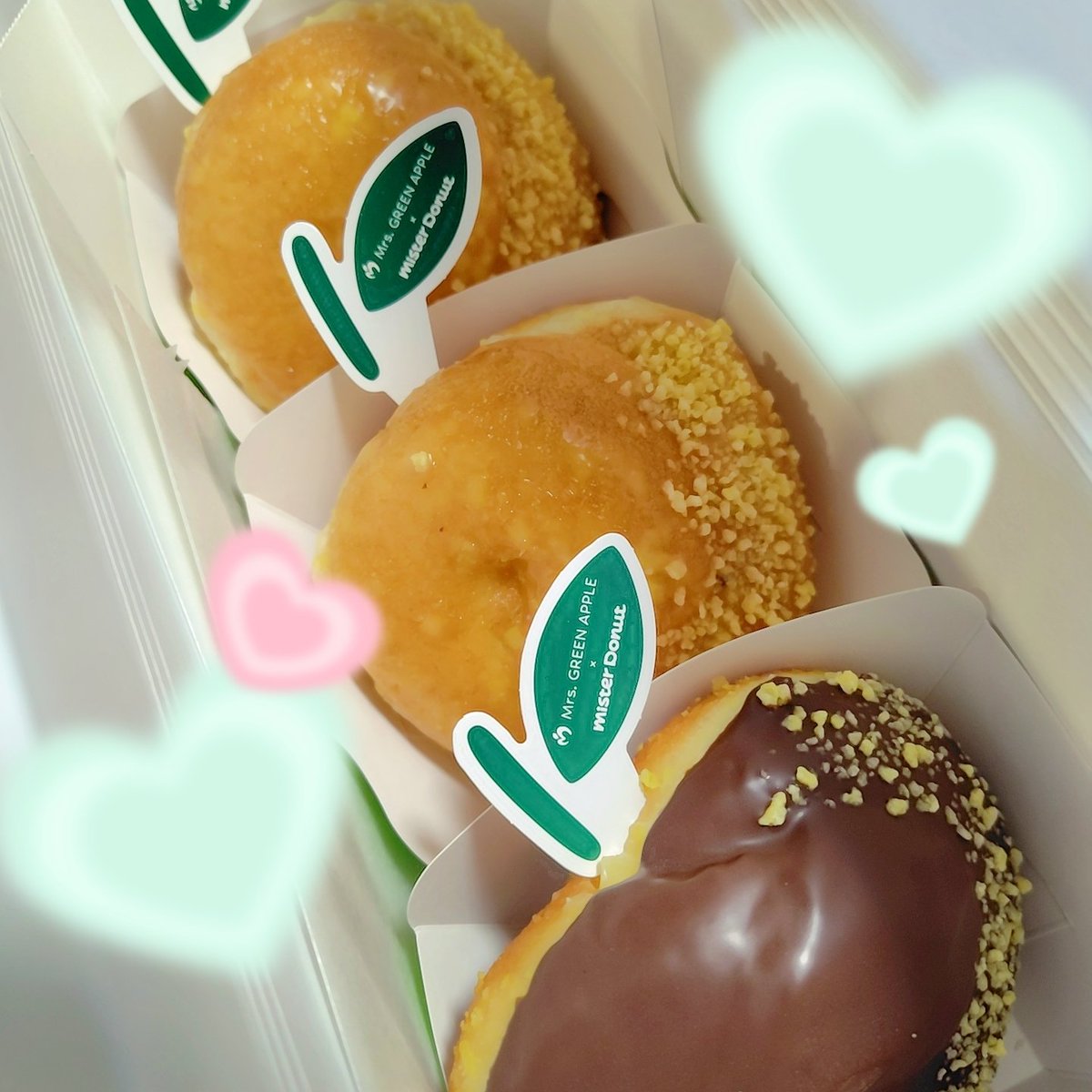 saya666's tweet photo. ミセスコラボのドーナツ買ってきた🍩
罪なカロリーだよ🤣
 #ミスド  #ミセスドーナツ https://t.co/jk9JJ4z11m