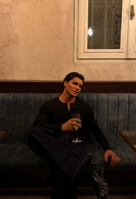 gestarabrth's tweet photo. @SMVTFESS barth, 1996.

selamat malam, adakah yang ingin menjadi teman mengobrol saya di room chat? let's be friend &amp; talk abt some fun. Looking for a girl who looks super innocent but turns into a horny aggressive slut when we talk about fucking and bed pleasures https://t.co/iWUWl2j17P