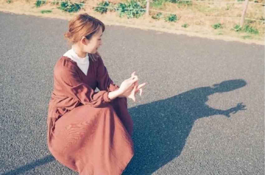 OSMAND_Roppongi's tweet photo. 本日、8月14日(金)のOSMANDは……

🎈 山口真吾さん( @shin5rou  )がステージを飾ってくださいます✨✨

そして、
🔦 yuyu( @yu_matsu112 )による
Hand Shadow Show もお送りします🙌

----------

Open：19:00
Show Time：20:00

［ ステージマジックとテーブルマジックをお楽しみいただけます。］

----------

驚きと笑顔があふれる特別な時間をお届けします。
大切な人と一緒に、不思議な世界へ遊びに来ませんか？🎩

【 扉を開けば、そこは魔法の世界。マジックを観るなら、是非OSMANDへ💐】