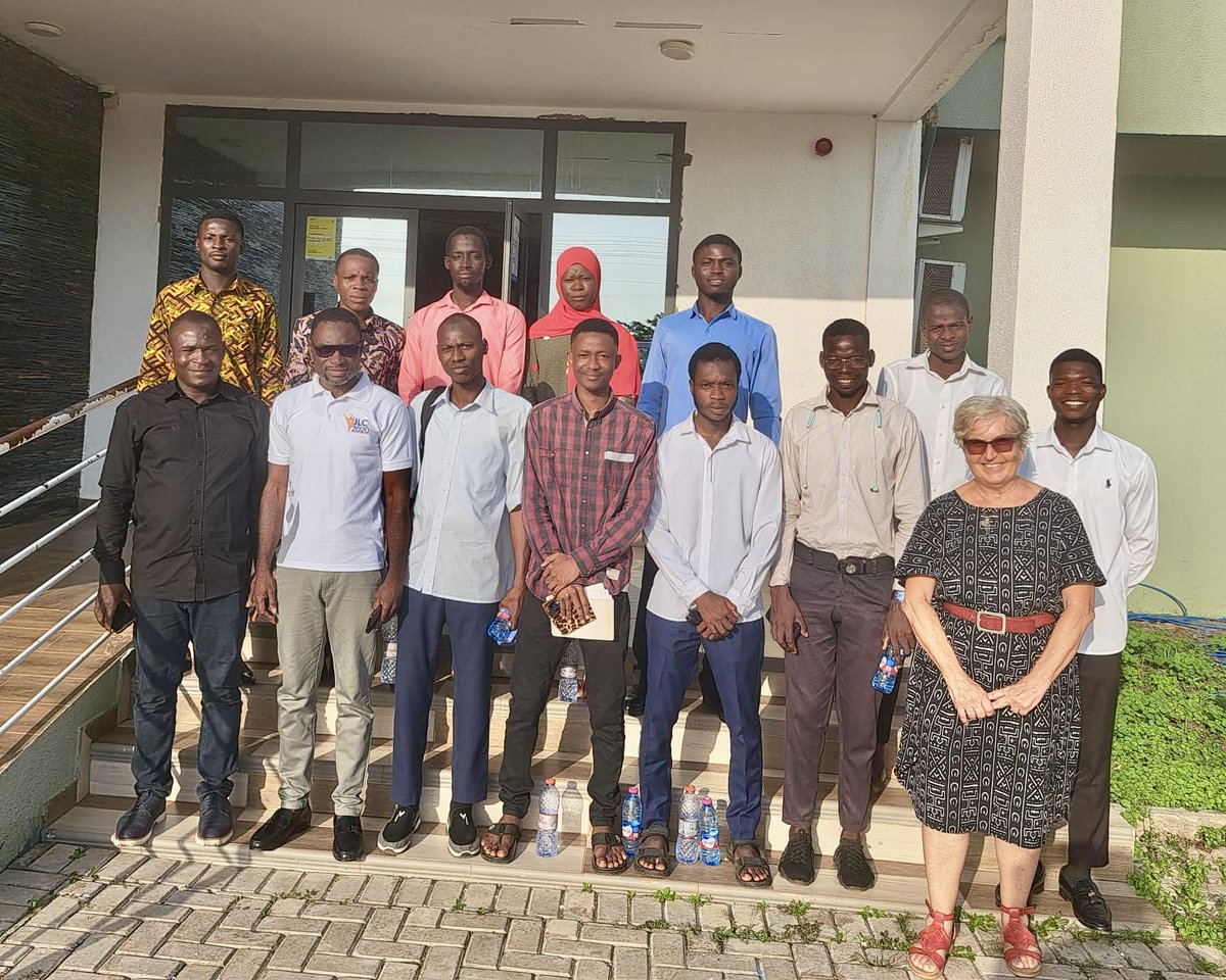 ZoomlionLtd's tweet photo. @ZoomlionLtd was pleased to host a delegation of students from the University of Technology and Applied Sciences (UTAS), Navrongo, for an educational tour of our facility in the Upper East Region, Bolgatanga. #ZoomlionGhana #UTAS #CircularEconomy https://t.co/rqhXELTGH5