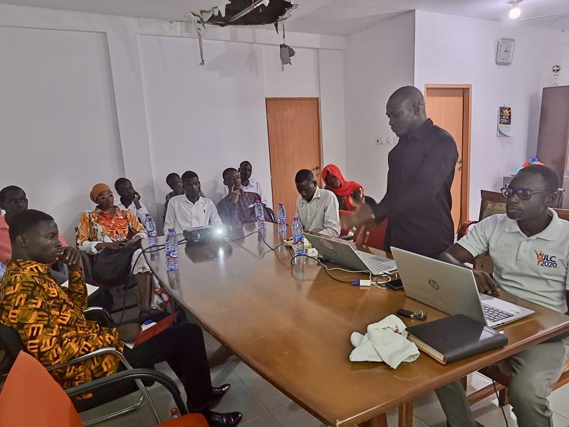 ZoomlionLtd's tweet photo. @ZoomlionLtd was pleased to host a delegation of students from the University of Technology and Applied Sciences (UTAS), Navrongo, for an educational tour of our facility in the Upper East Region, Bolgatanga. #ZoomlionGhana #UTAS #CircularEconomy https://t.co/rqhXELTGH5