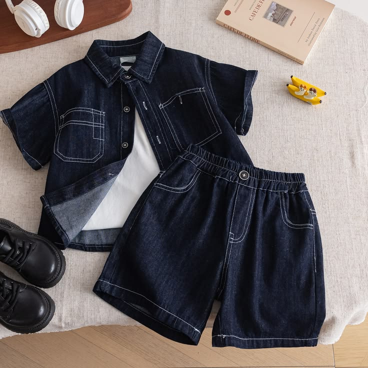 IfaSora's tweet photo. Gakuat, ini pasti gemes banget kalau si kecil dipakein OOTD model gini! 😭 Biar dikata bocil, tapi style harus tetep edgy dan modis ya moms ya. 😎 https://t.co/GpbgX5Kh5E