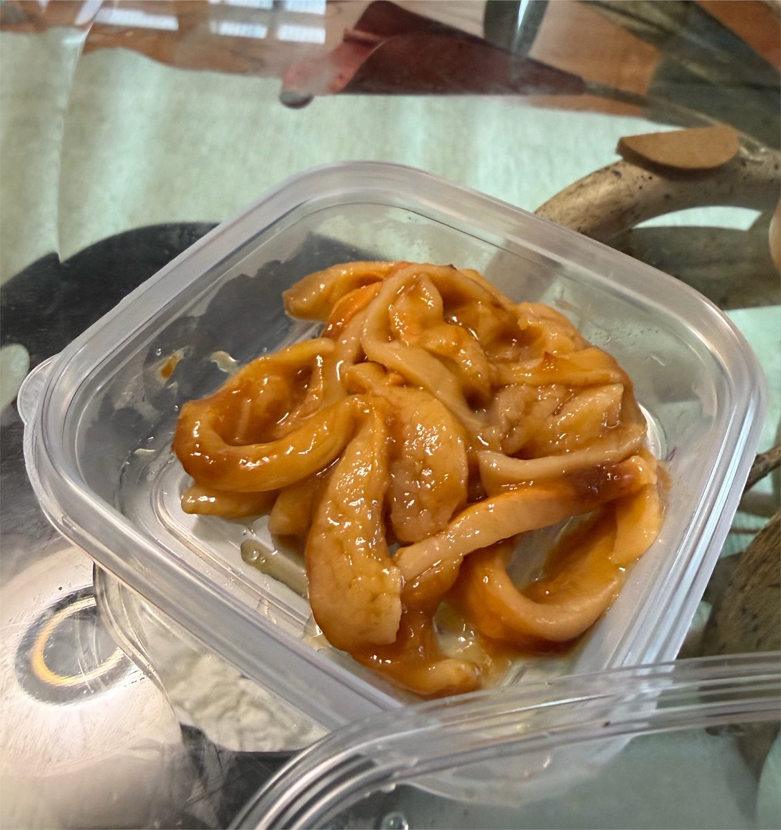marco_kassi's tweet photo. 【ホヤ三昧】唐揚げ・塩辛・刺身

仕事帰りに久しぶりに杜の市場へお買い物
ほやほや屋の唐揚げと塩辛、そ��て店内で大ホヤ（大船渡産600円／個）を購入

本日購入したホヤはどれもこれも絶品でした。ホヤって鮮度が命だから誤魔化せないわけ。

ホヤ塩辛、夢でまた逢いたい😊
#ほやほや屋 https://t.co/lS1bviLSnY