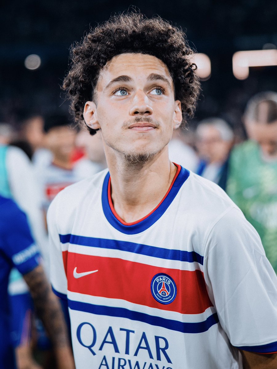 PSG_inside's tweet photo. Premier match en Rouge et Bleu et premier trophée pour Maghnes ! 🏆❤️💙 https://t.co/LF8ehJhdym