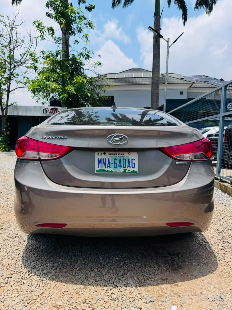 amlautosng's tweet photo. An extremely clean used full option Hyundai Elantra 2013 model 
Price:N6,500,000m
Abuja https://t.co/SRVxOwcYpY